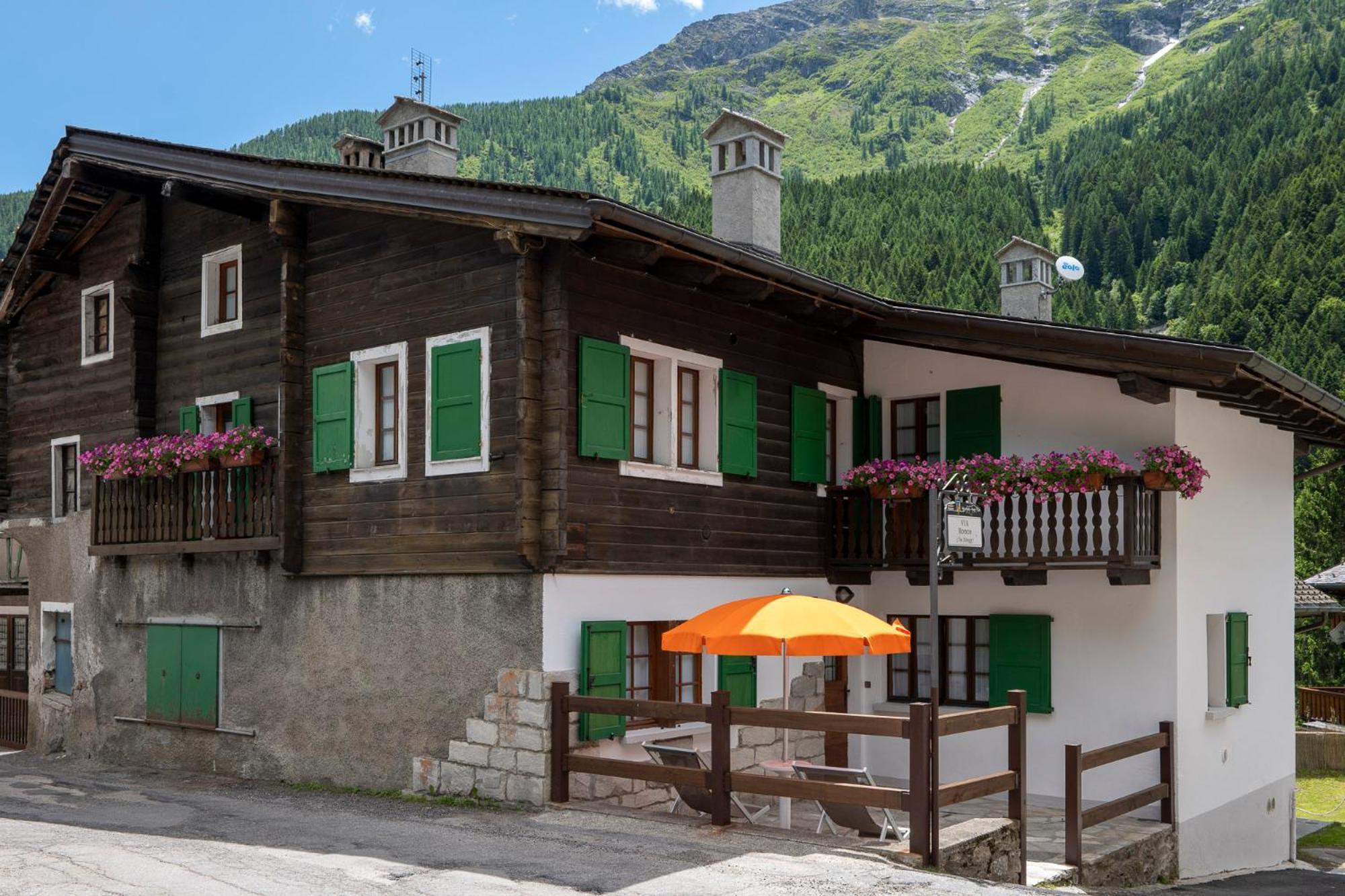 Incanto Walser Apartments Ronco Macugnaga Exterior foto